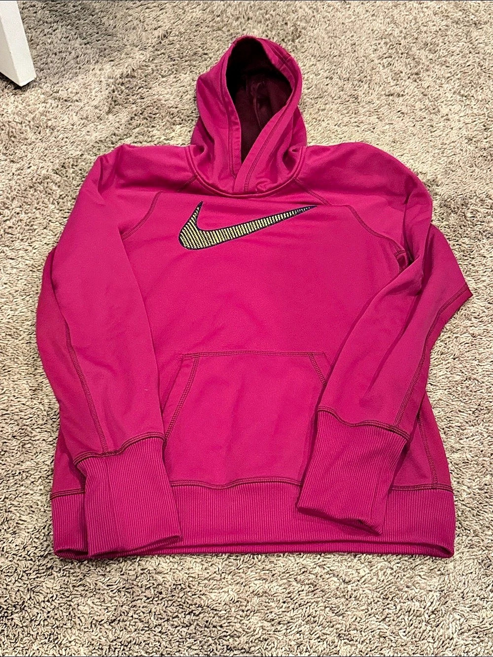 Nike Therma-FIT Pullover Hoodie Magenta  Size Medium